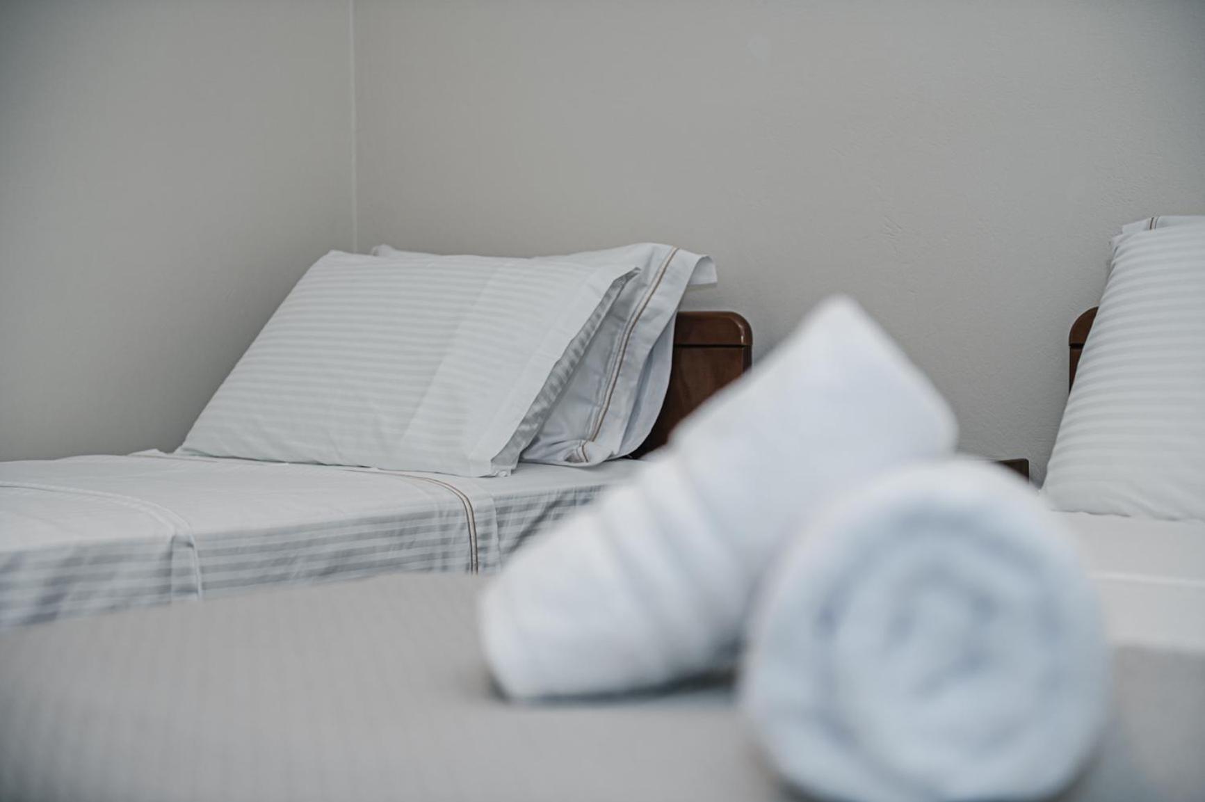 Terra Helios Suites & Studios Kyparissia Ruang foto