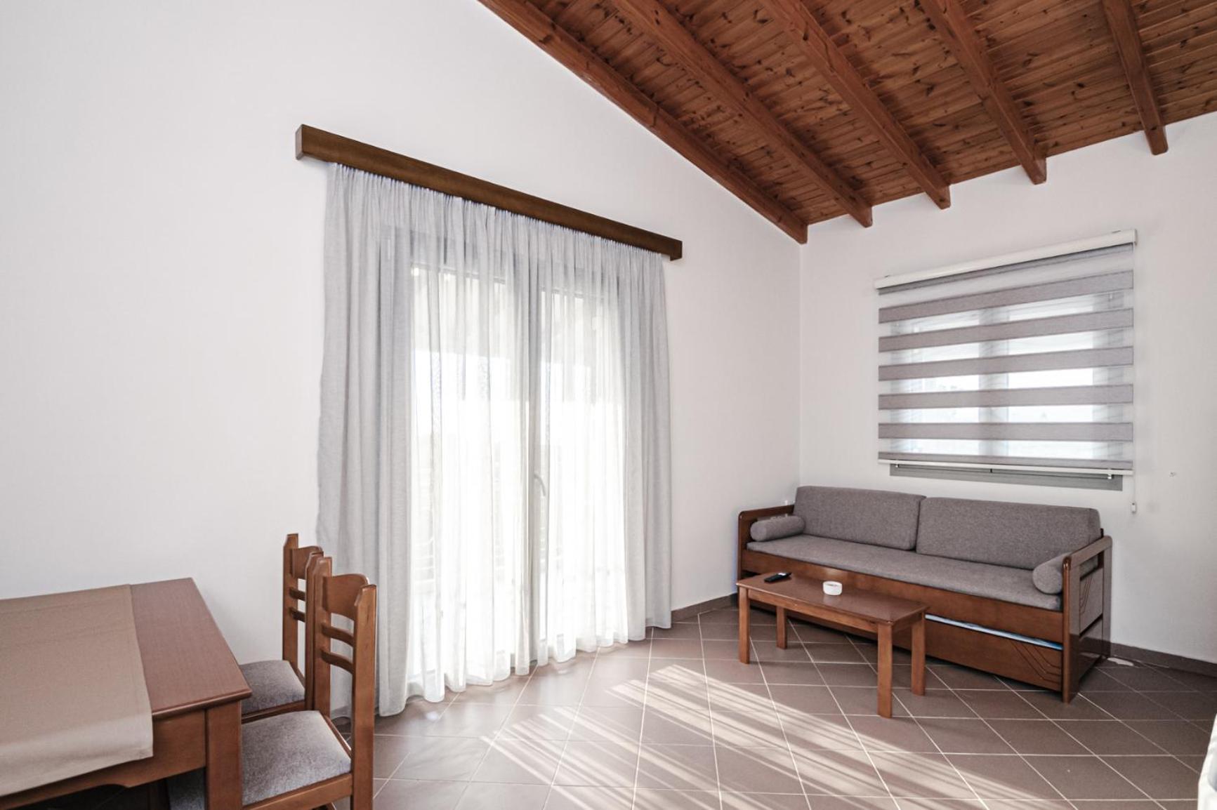 Terra Helios Suites & Studios Kyparissia Ruang foto
