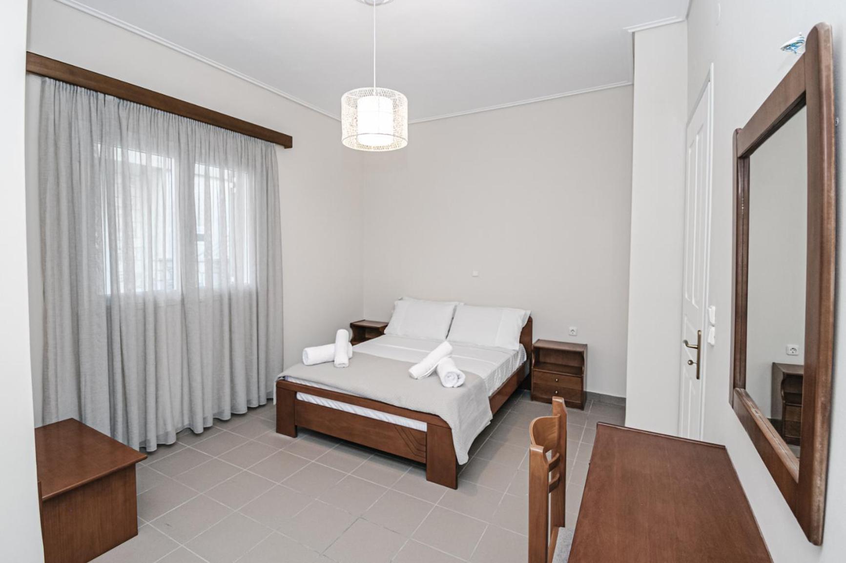 Terra Helios Suites & Studios Kyparissia Ruang foto