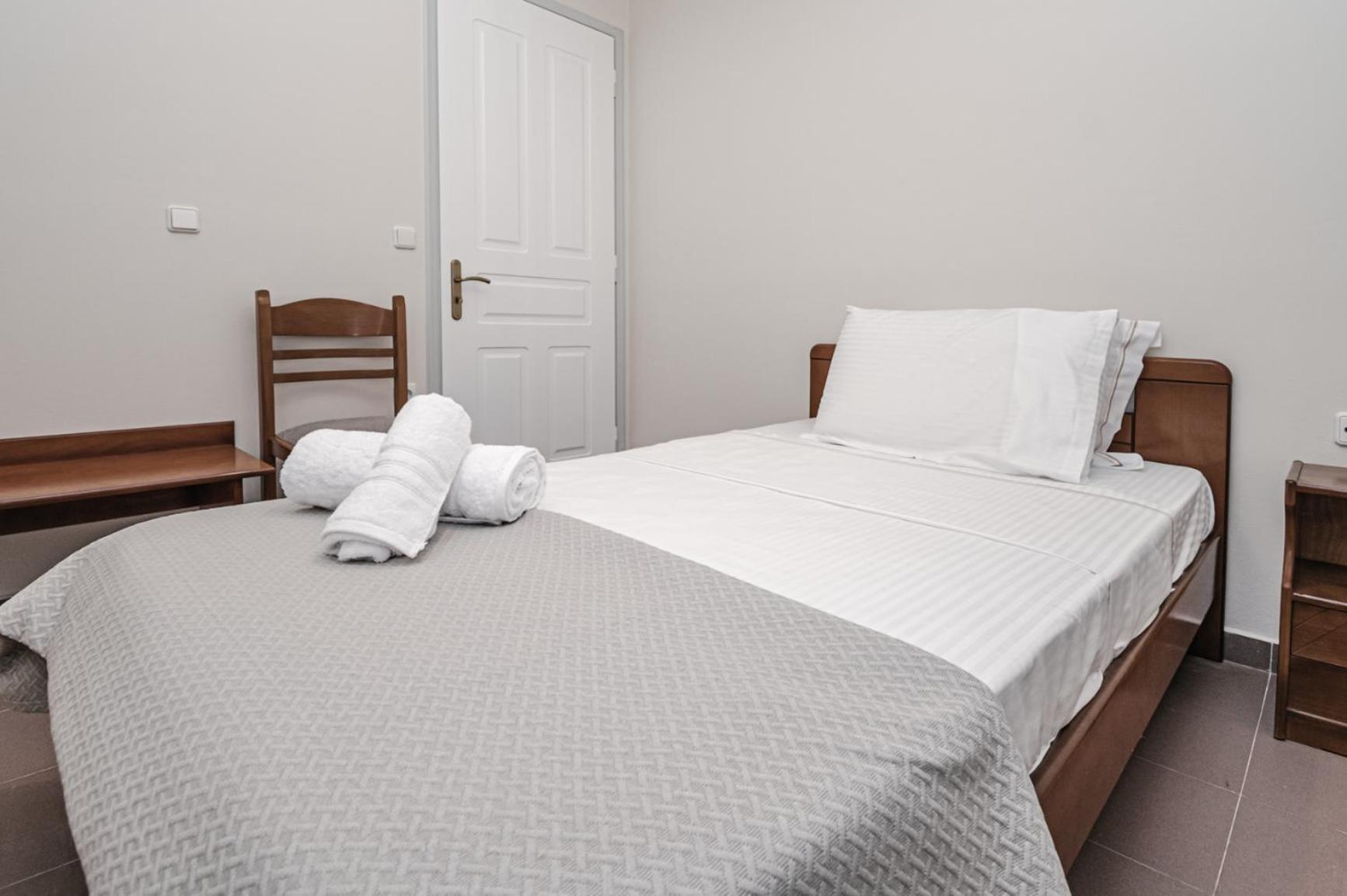 Terra Helios Suites & Studios Kyparissia Ruang foto
